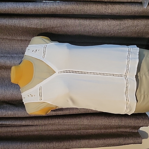 Dex Tops - Dex: Sleeveless top